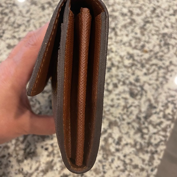 🎈SOLD🎈Louis Vuitton Sarah Wallet - Picture 2 of 12